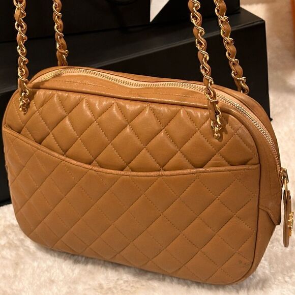 💯% Authentic CHANEL Lambskin Quilted CC Camera Crossbody Shoulder Bag✨ - Picture 4 of 16